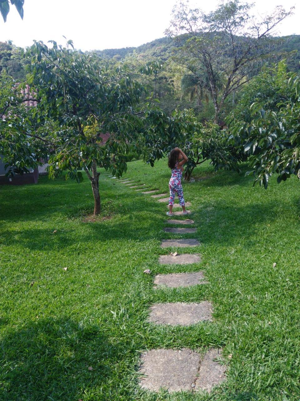 Pousada Recanto Dos Pinheiros Pilar do Sul Bagian luar foto